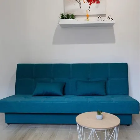 New In The Center דירה *