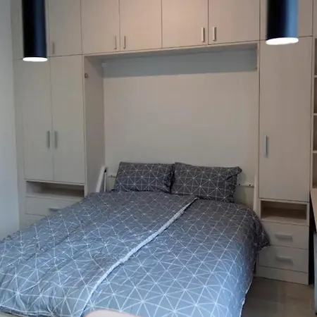 アパート New In The Center